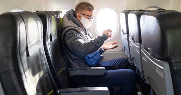 Cómo proteger tu salud en viajes 1 Tips para proteger tu salud durante un viaje en avión